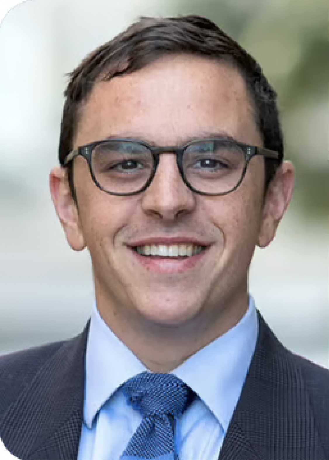 Dr. Dickinson, Cirujano Oral y Maxilofacial